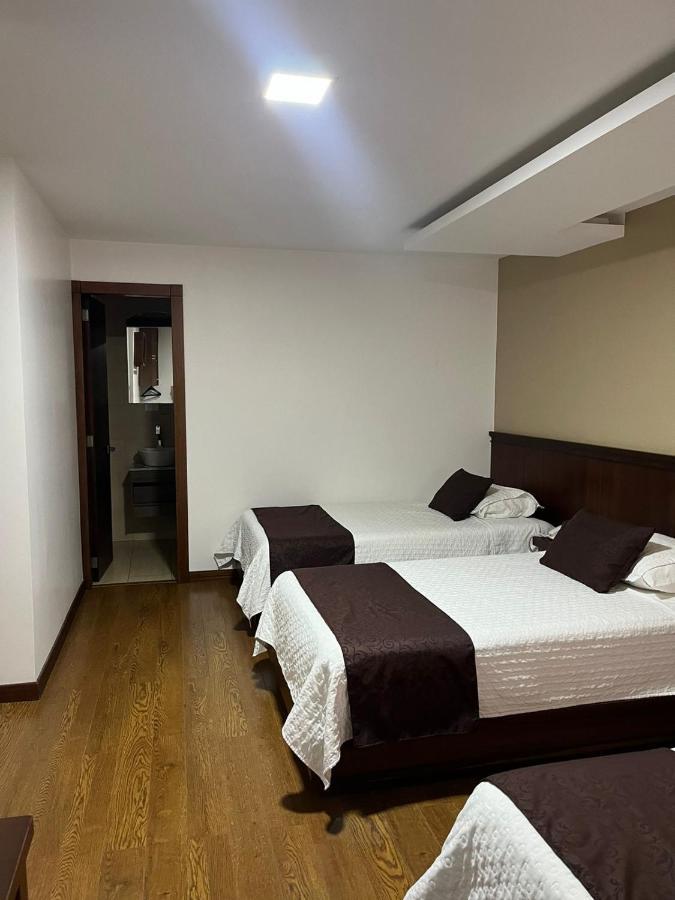 Hostal Camil Loja Bagian luar foto