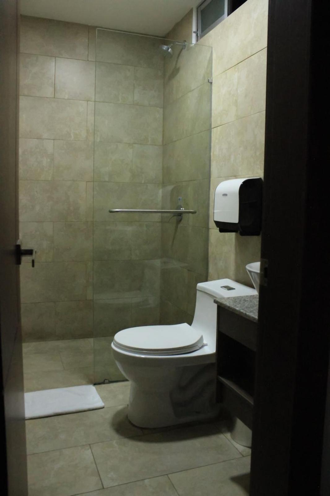 Hostal Camil Loja Bagian luar foto